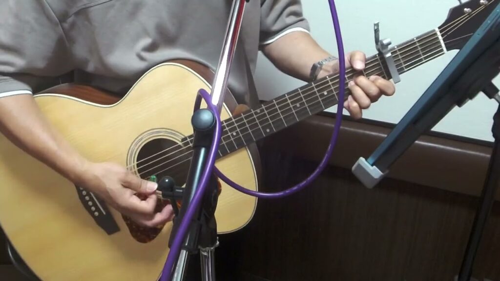 " まちぶせ "　石川ひとみ  cover  ／  GUILD  F240E