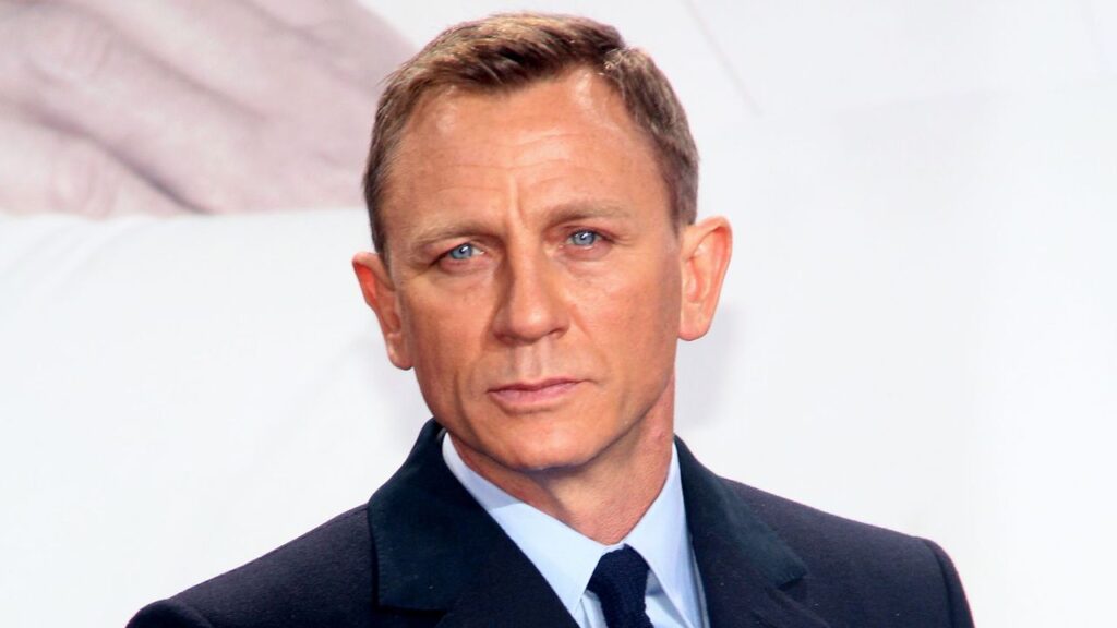 ドゥニ・ヴィルヌーヴ監督、新ジェームズ・ボンドに無名の英国俳優を起用へ | Vogue Japan