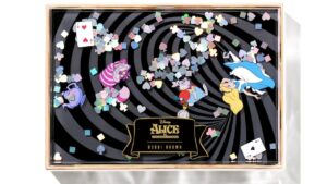 ボビイ ブラウンとディズニー・アニメーション映画『ふしぎの国のアリス』がタッグを組んだコスメがお出まし | Vogue Japan