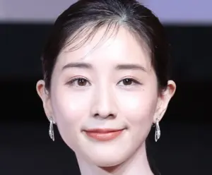 田中みな実　芸能界の“お父さん”みたいな人気コンビ「そっくりなんですよ。目元が」　13年前に共演 - スポニチ Sponichi Annex 芸能