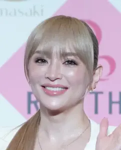 浜崎あゆみ　ライブ中に「LEDに映ってばり沸いた」人物とは？　人気芸人になった古参ファンと2S - スポニチ Sponichi Annex 芸能