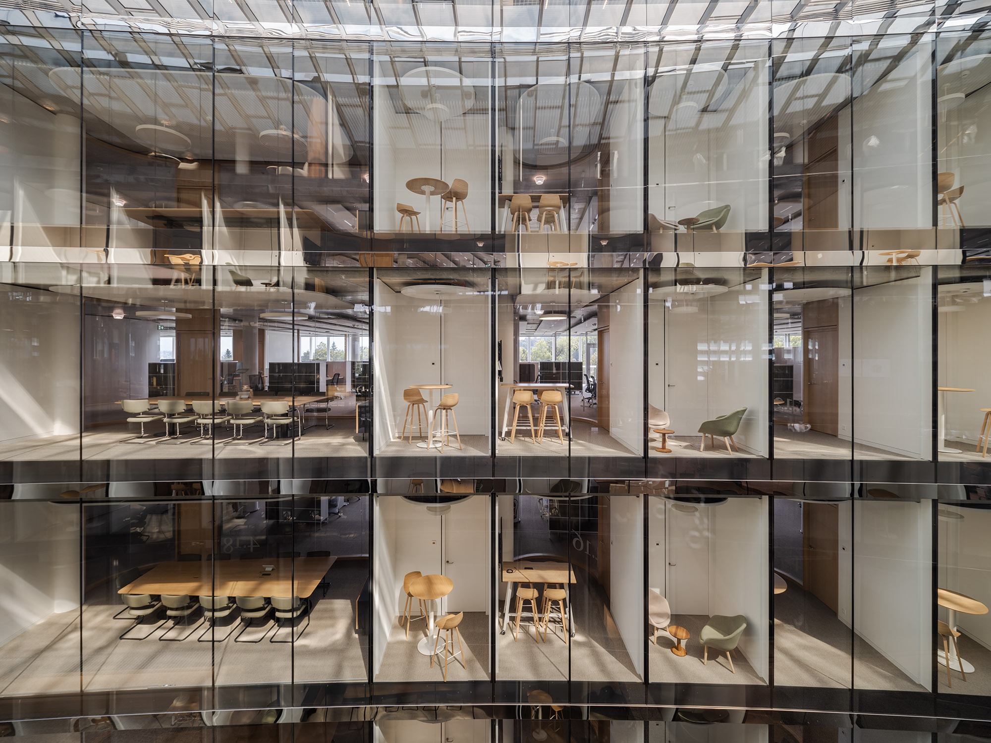 〈ロンバー・オディエ新本社（Lombard Odier New Headquarters）〉ヘルツォーク＆ド・ムーロン（Herzog & de Meuron）