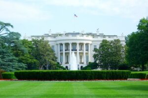 アメリカ人気番組がカーク氏射殺巡る司会者発言で無期限放送休止　大竹「どんな発言も受け入れる民主主義の土台があって欲しい」