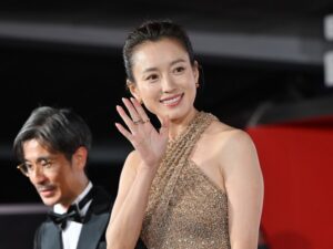 『トンイ』女優ハン・ヒョジュ、華やかなドレス姿で登場！“審査委員”としての品格を放つ【PHOTO】 | cinemacafe.net