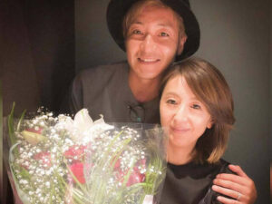 つるの剛士、結婚から20年以上経っても“夫婦円満”でいられる秘訣「唯一の夫婦間のルールは…」 - with class -講談社公式