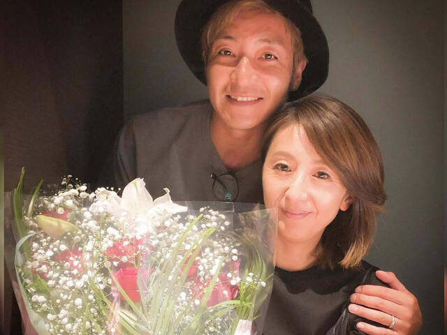 つるの剛士、結婚から20年以上経っても“夫婦円満”でいられる秘訣「唯一の夫婦間のルールは…」 - with class -講談社公式