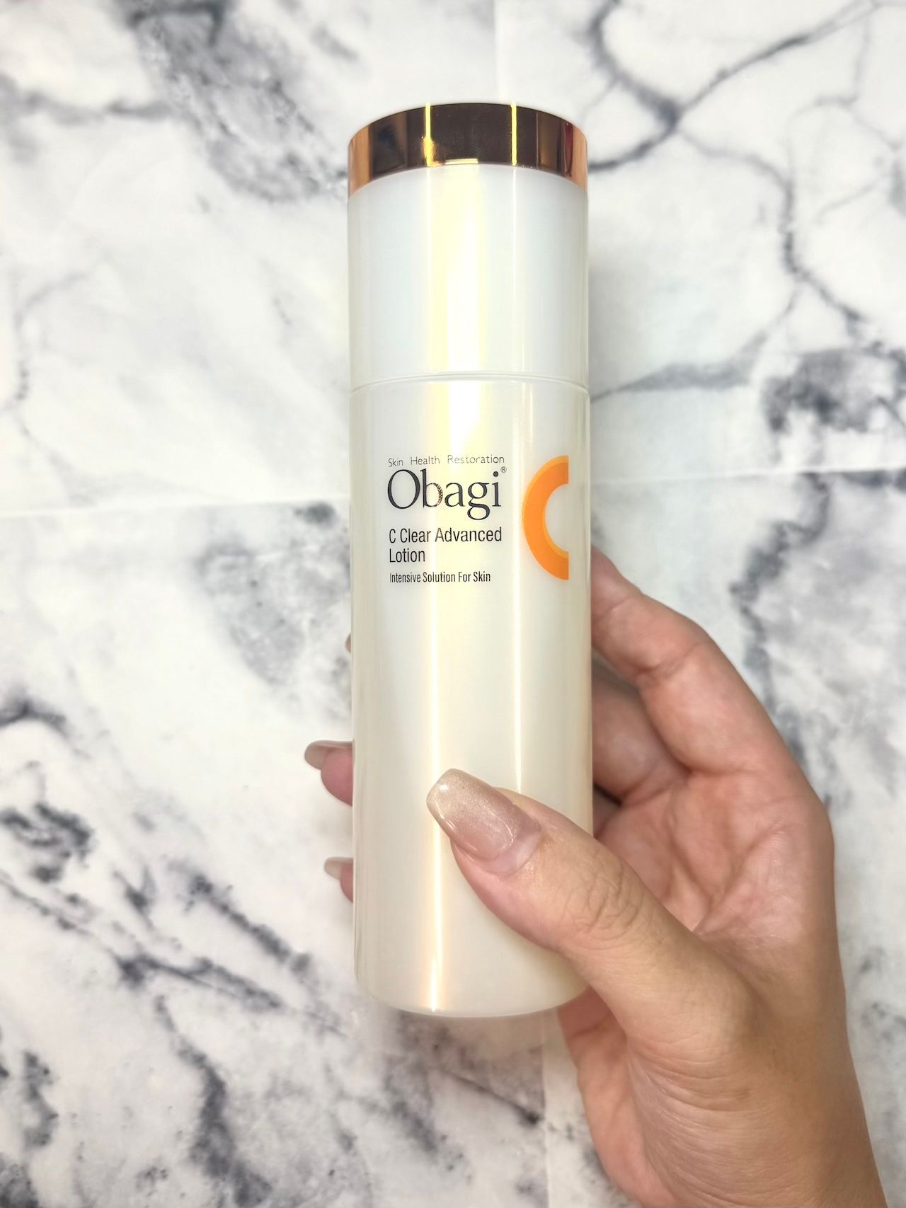 「クリアアドバンスドローション」 150ml ¥4950／OBAGI C（ロート製薬コミュニケーションコール）