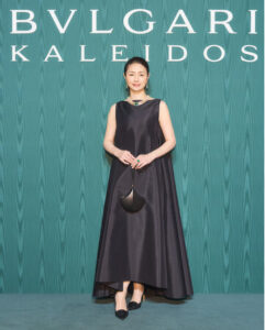 日本におけるブルガリの史上最大規模の展覧会「ブルガリ カレイドス 色彩・文化・技巧」記念すべきオープニングイベントに井川遥が登場 (2025年9月19日) - エキサイトニュース