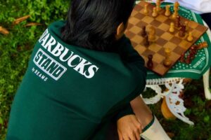 ファッションとコーヒーが出会った。「STARBUCKS STAND by BEAMS」が今秋デビュー | ＆GP