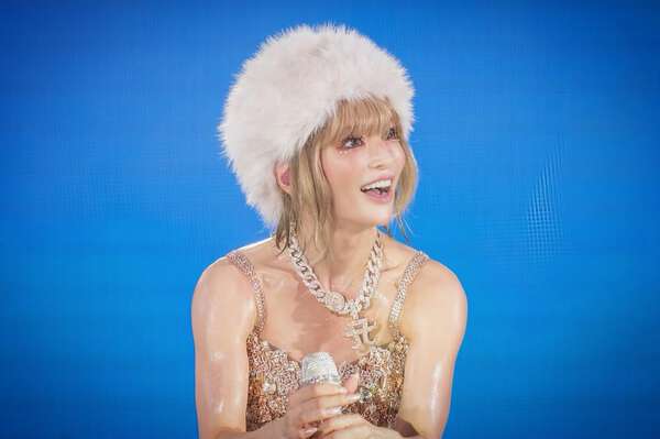 【浜崎あゆみ】「大阪2daysいくよーーーっ！！！」Asia tour 2025 後半戦スタートを宣言|au Webポータル芸能ニュース
