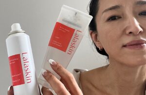 メイクのりをUPする洗顔＆ツヤで肌を“魅せる”ミスト。美しさを格上げしてくれる２品【Lalaskin（ララスキン）お試しby永富千晴さん】［PR］ | 手軽に美容医療気分「ララスキン」誕生 | mi-mollet（ミモレ）