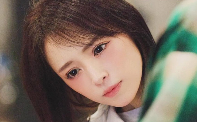 【 浜崎あゆみ 】 「こんな欠陥だらけの出来損ないの自分をどうにかして支えて浜崎あゆみにして下さっている」　スタッフへ感謝を綴る