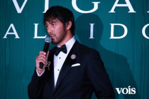 阿部寛、ハイジュエリーで“身が引き締まる”「いぶし銀な演技ができるように」：『ブルガリ カレイドス　色彩・文化・技巧』オープニングデイ フォトコール（第二夜）【エンタメ】