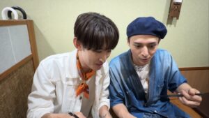 Snow Man・向井康二、ツッコミをめぐって宮舘涼太と喧嘩した熱い思い出を告白「2人でバーで飲んで泣きながら喋っていました」 – CanCam.jp(キャンキャン) Snow Man・向井康二、ツッコミをめぐって宮舘涼太と喧嘩した熱い思い出を告白「2人でバーで飲んで泣きながら喋っていました」 - CanCam.jp(キャンキャン)