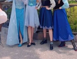 “ディズニーガチ勢”の双子姉妹→アナ雪の人気キャラと遭遇したら……「おぉおお」「鳥肌立った」 奇跡の光景が209万再生 - ねとらぼ