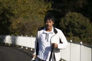 阿部寛、走って走って走りまくる！『俺ではない炎上』場面写真 | cinemacafe.net
