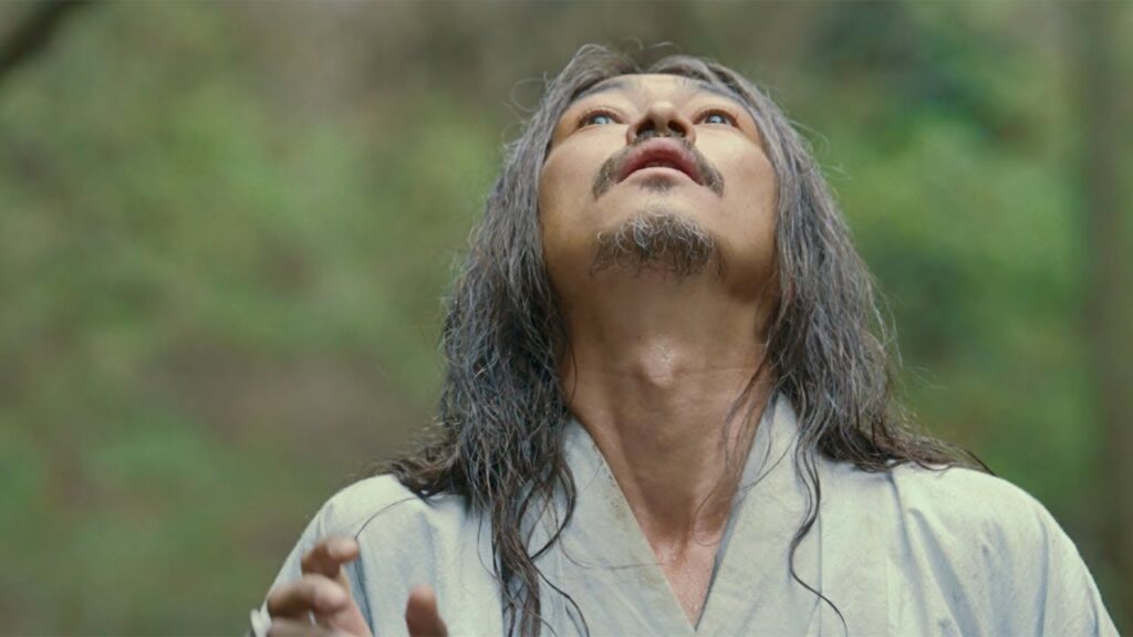 窪塚洋介“孤高の修行者” VS 松田龍平“謎の暗殺者” 狼蘇山で対峙 映画「次元を超える」本編映像 窪塚洋介“孤高の修行者” VS 松田龍平“謎の暗殺者” 狼蘇山で対峙 映画「次元を超える」本編映像