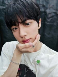BTSジン、「マイワンピック」K-POP個人部門で84週連続1位の快挙　写真枚　国際ニュース：AFPBB News