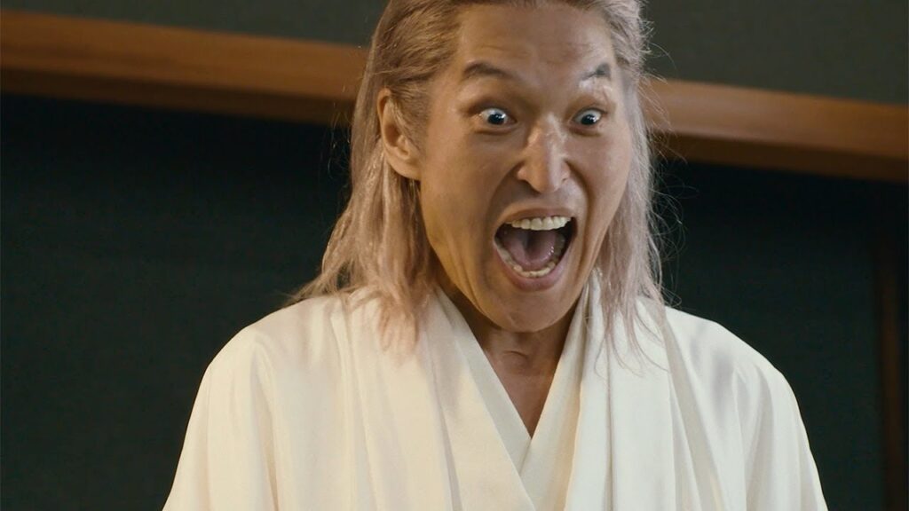 千原ジュニア、危険な宗教家を怪演　“狂気的な儀式”に東出昌大は困惑…　映画「次元を超える」本編映像
