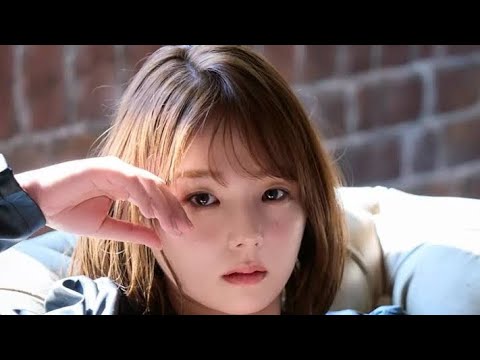 14歳デビュー、33歳になった篠崎愛 〝ビキニで隠した〟ド迫力のボディにファンもん絶「ぐぅ〜！」「何年前ですか?ってくらい変わらなさすぎて神」