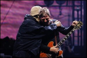 OASIS(オアシス)、奇跡の再結成ツアー「Oasis Live ’25」ついに日本上陸。東京ドーム初日公演オフィシャル・ライヴ・レポート到着 – TOWER RECORDS ONLINE OASIS(オアシス)、奇跡の再結成ツアー「Oasis Live '25」ついに日本上陸。東京ドーム初日公演オフィシャル・ライヴ・レポート到着 - TOWER RECORDS ONLINE