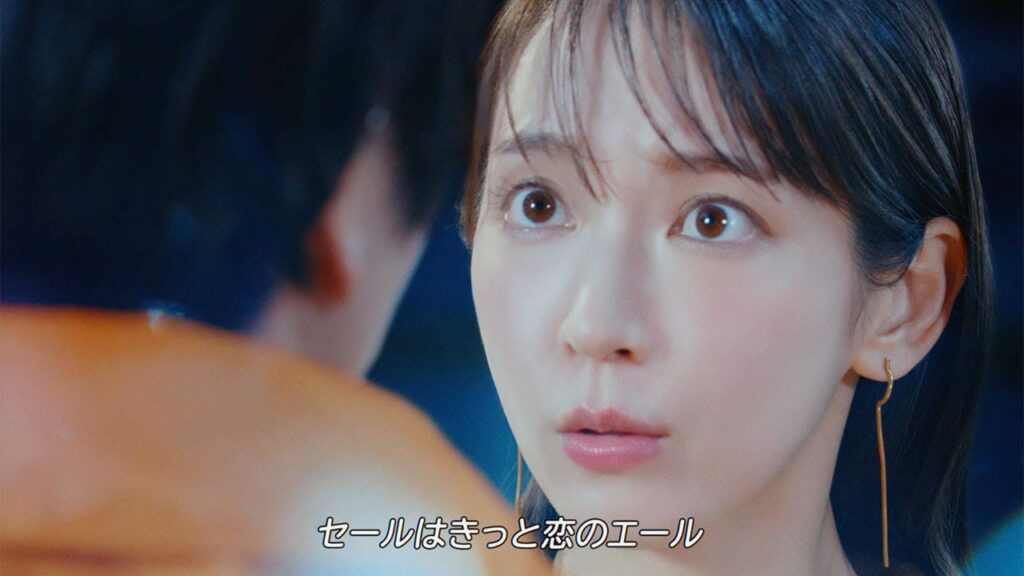 吉岡里帆、板垣李光人と急接近　グッと引き寄せられ見つめ合う…　ZOZOTOWN新CM「アイススケート」編