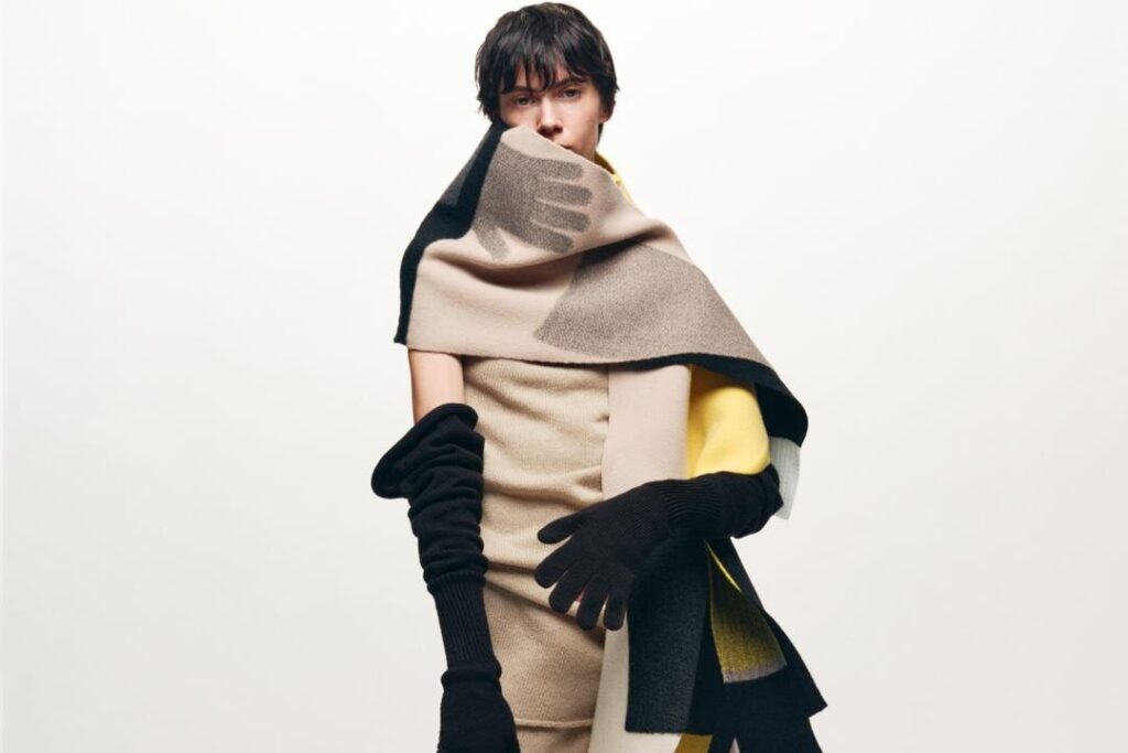 イッセイ ミヤケ“袖だけで構成”したニットウェア、ワンピースやアシンメトリーパンツ [ページ1 / 全1ページ]