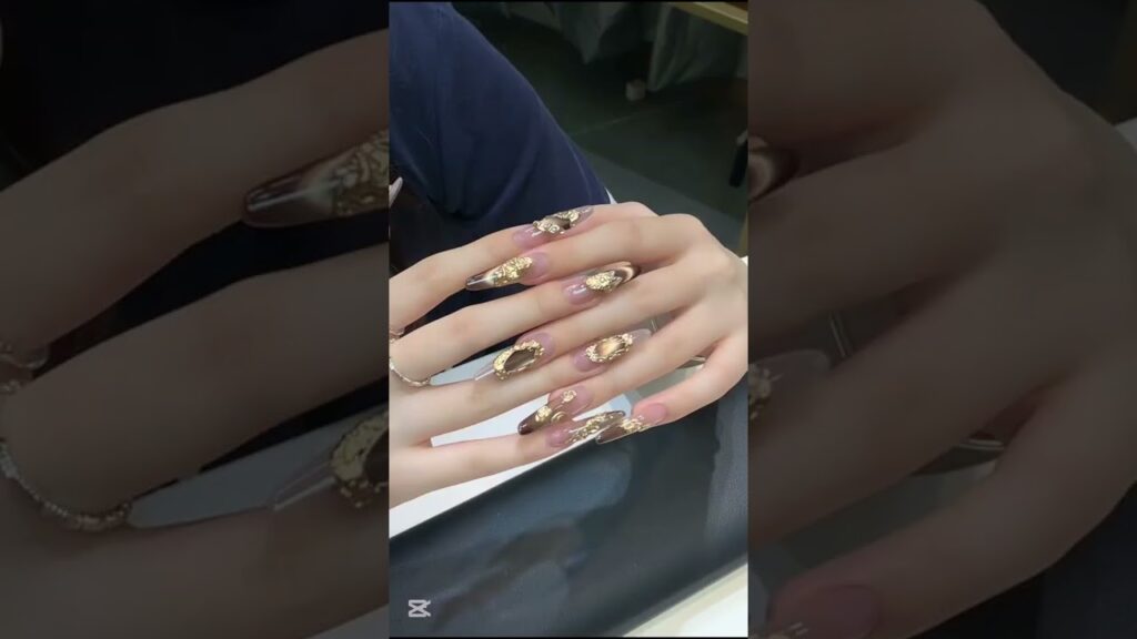 キュートで簡単なネイルアートデザイン | Tipioria Shorts | グリッターアンティークネイルアート #nailart #nailartideas