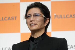 白く輝いてる！ 「歯がきれいだと思う」有名人ランキング 3位「GACKT」2位「東幹久」…1位は？ | オトナンサー