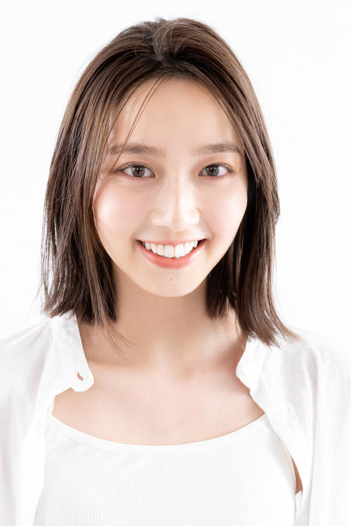 モデル間瀬遥花