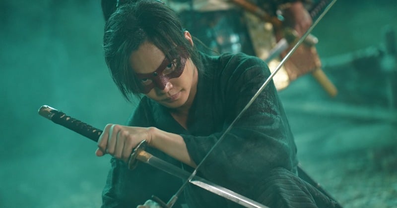 『仮面の忍者 赤影』初回から三池崇史監督渾身の戦国歴史ロマン×大怪獣バトルに - オリコンニュース