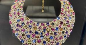 【レポート】「ブルガリ カレイドス 色彩・文化・技巧」 色彩の万華鏡、時を超える美 国立新美術館 - 美術展ナビ