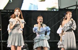 前田敦子らレジェンドＯＧがＡＫＢ４８握手会イベントに参加 小嶋陽菜「オタクのみんな元気～？」 - au Webポータル