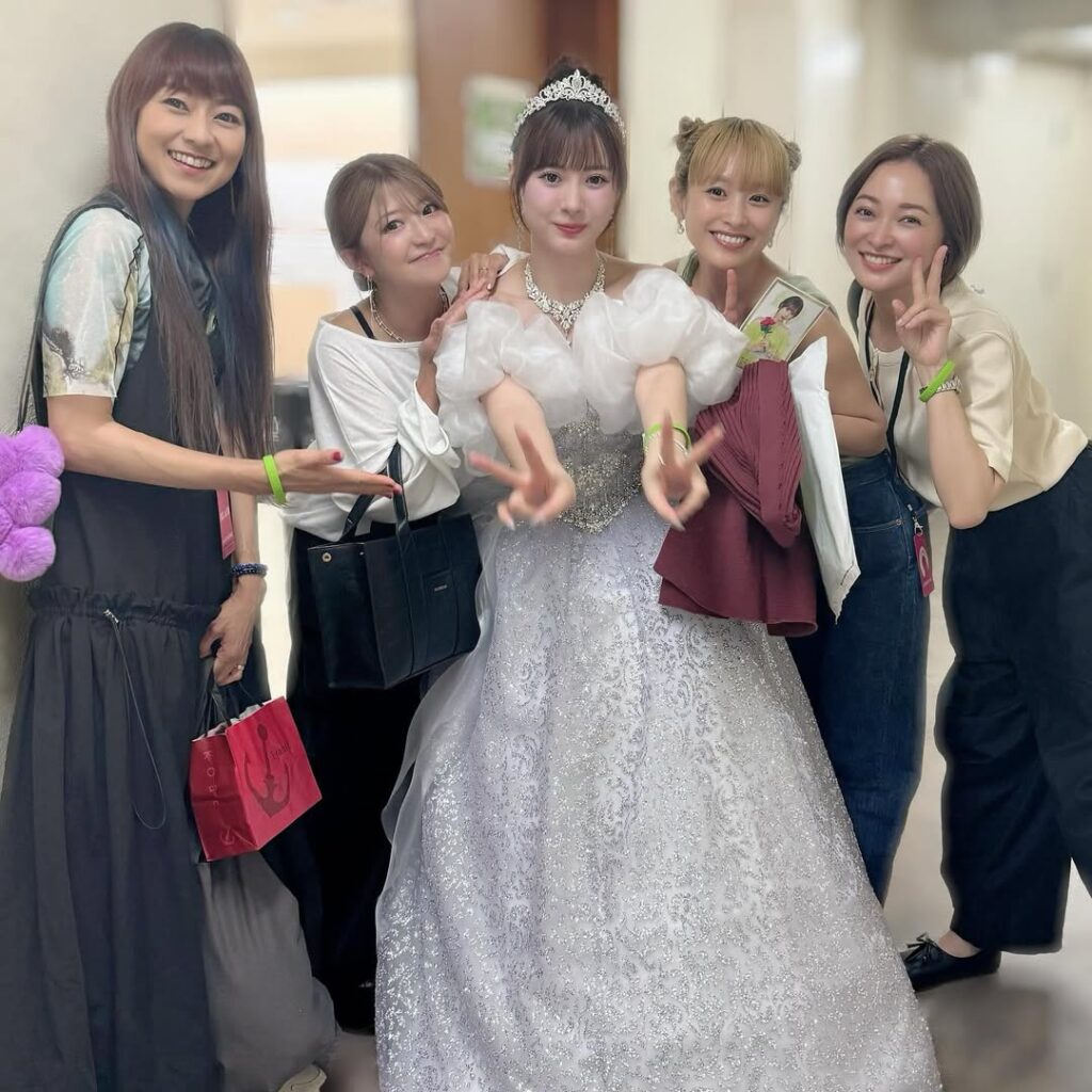 矢口真里が生田衣梨奈の卒業ライブへ「14年半本当に良く頑張ったね！！」 | 話題の投稿 | スポーツブル (スポブル)