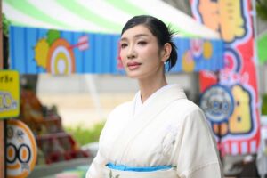 アンミカ、波瑠×川栄李奈W主演『フェイクマミー』第4話ゲスト出演「光栄でした!」 | ENCOUNT 『フェイクマミー』に出演するアンミカ【写真:(C)TBS】