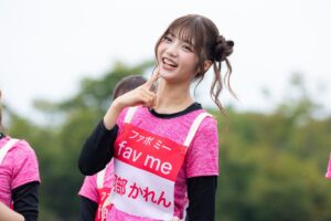 新人アイドル13名が晩夏のプールでびしょ濡れ大暴れ カメラ15台に「まるで芸能人の不倫謝罪」 | TRILL【トリル】