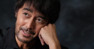阿部寛のボディに驚嘆。“炎上”に負けない強靭な肉体と精神を鍛える場所（前川 亜紀） | FRaU
