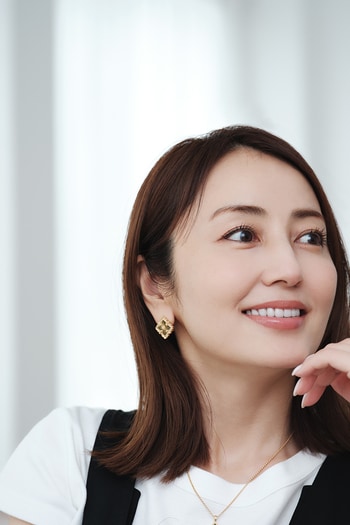 矢田亜希子のスキンケア「20代の頃より46歳の今のほうが肌はキレイかも」絶対的定番からスペシャルケアまで全公開【肌だけは頑張る派】_img15