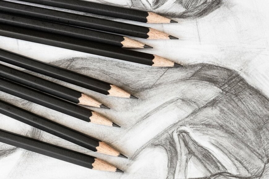 「展覧会の企画」で描いたデッサンが話題 8Bの鉛筆でゴリゴリ描いた作品に「味わい深くて好き」