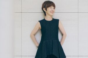 2度の断捨離でも手元に残した女性デザイナーのブランド＆新たに加えた次世代ブランドは？【笠原安代さん】 | ファッションバイヤー・笠原安代さん　2度の断捨離とともに振り返るキャリアとファッション | mi-mollet（ミモレ）