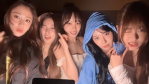 「LE SSERAFIM」、ファーストシングル「SPAGHETTI」のスポがあちこちに | K-POP、韓国エンタメニュース、取材レポートならコレポ！