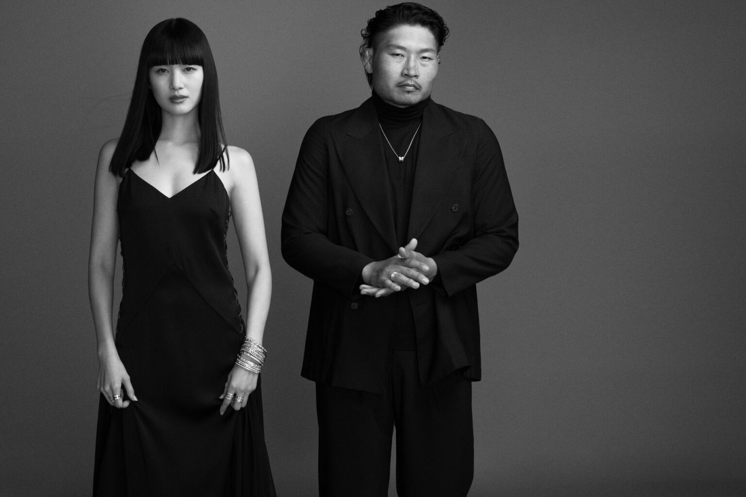 稲垣啓太×新井貴子 ファッションで初共演。最新ヴィジュアルとスペシャルムービーを公開。ブラック×ジュエリーのリンクコーデで“現代的なエレガンス”を描く。メイキング&特別インタビューも同時解禁 | ショパール ジャパン株式会社のプレスリリース 稲垣啓太×新井貴子 ファッションで初共演。最新ヴィジュアルとスペシャルムービーを公開。ブラック×ジュエリーのリンクコーデで“現代的なエレガンス”を描く。メイキング&特別インタビューも同時解禁 | ショパール ジャパン株式会社のプレスリリース