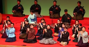 琉球古典芸能祭　３０人の器楽合奏　３日目、新報ホール