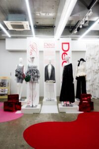 アパレルブランド “Déci Couture”(デシクチュール)のデビューPOP UPイベントに、井桁弘恵さん、高橋愛さんら豪華ゲストが多数来場。 | フレックスコマース株式会社のプレスリリース アパレルブランド "Déci Couture"(デシクチュール)のデビューPOP UPイベントに、井桁弘恵さん、高橋愛さんら豪華ゲストが多数来場。 | フレックスコマース株式会社のプレスリリース