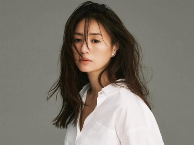 実は「元会社員」と知って驚いた女性芸能人ランキング！ 2位「井川遥」を2票差で抑えた1位は？