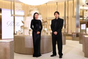 山田裕貴「人生初のテープカットです」　榮倉奈々とリファ ギンザ オープニングセレモニーに登場