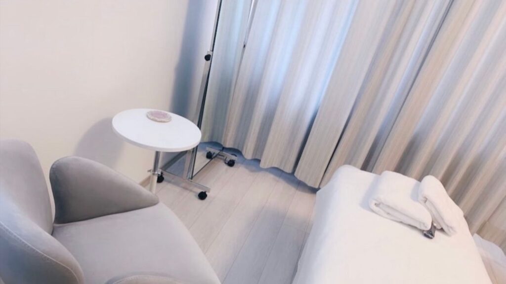 Flann.の次世代エステがすごい。小顔・透明感・ふわふわ肌が続く理由とは? | Vogue Japan Flann.の次世代エステがすごい。小顔・透明感・ふわふわ肌が続く理由とは? | Vogue Japan