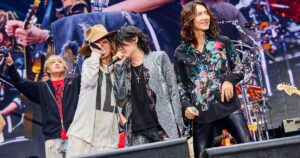 LUNA SEAは止まらない! 仲間との絆、リスペクト、信じる力で奇跡あふれた「ルナフェス」2日目(ライブレポート / 写真43枚) LUNA SEAは止まらない! 仲間との絆、リスペクト、信じる力で奇跡あふれた「ルナフェス」2日目(ライブレポート / 写真43枚)