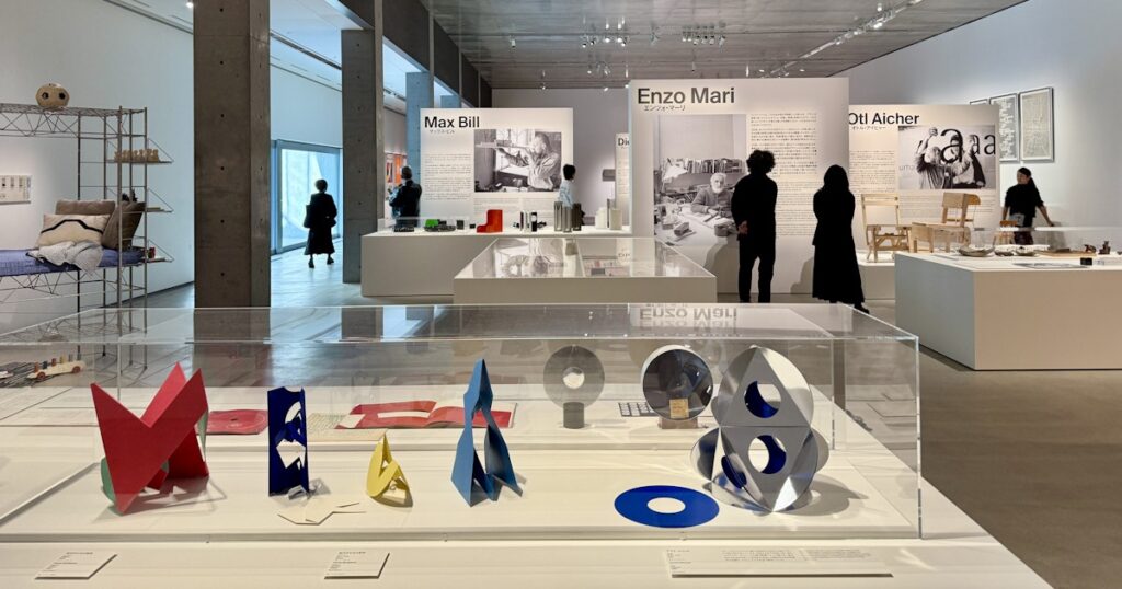 「デザインの先生」（21_21 DESIGN SIGHT）開幕レポート。6人の「先生」の思想を通じてデザインの原点をたどる｜美術手帖