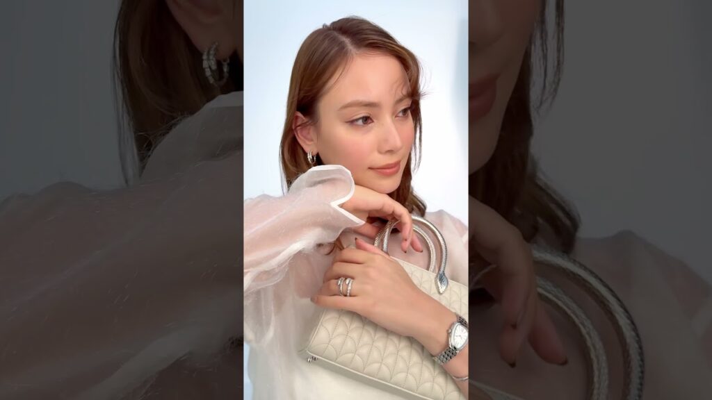 忘れられない最高のホリデーを“ブルガリ”の名作ジュエリーと… #PR